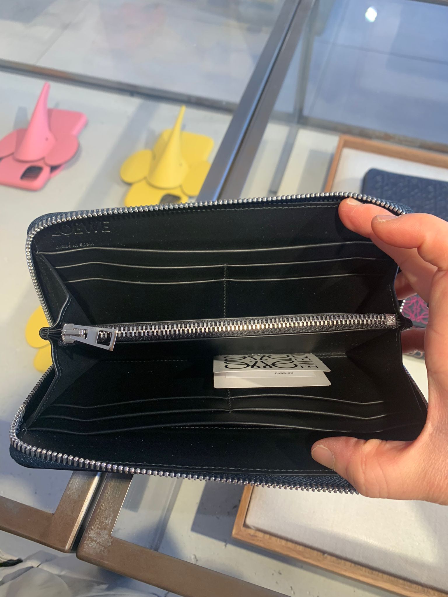 今年も話題の すぐ届く♪◆LOEWE◆ジップアラウンド ウォレット 国内買付♪ 長財布 アウトレット特価】☆LOEWE☆Repeat ジップアラウンド 長財布 (LOEWE