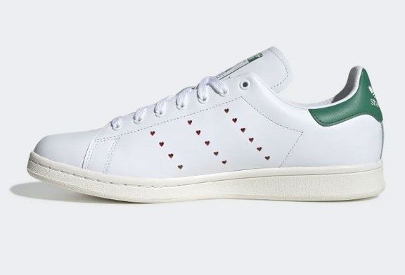 国内完売★HUMAN MADE× Adidas スタンスミス★追跡付き★ハート 国内完売☆HUMAN MADE× Adidas スタンスミス☆追跡付き☆ハート