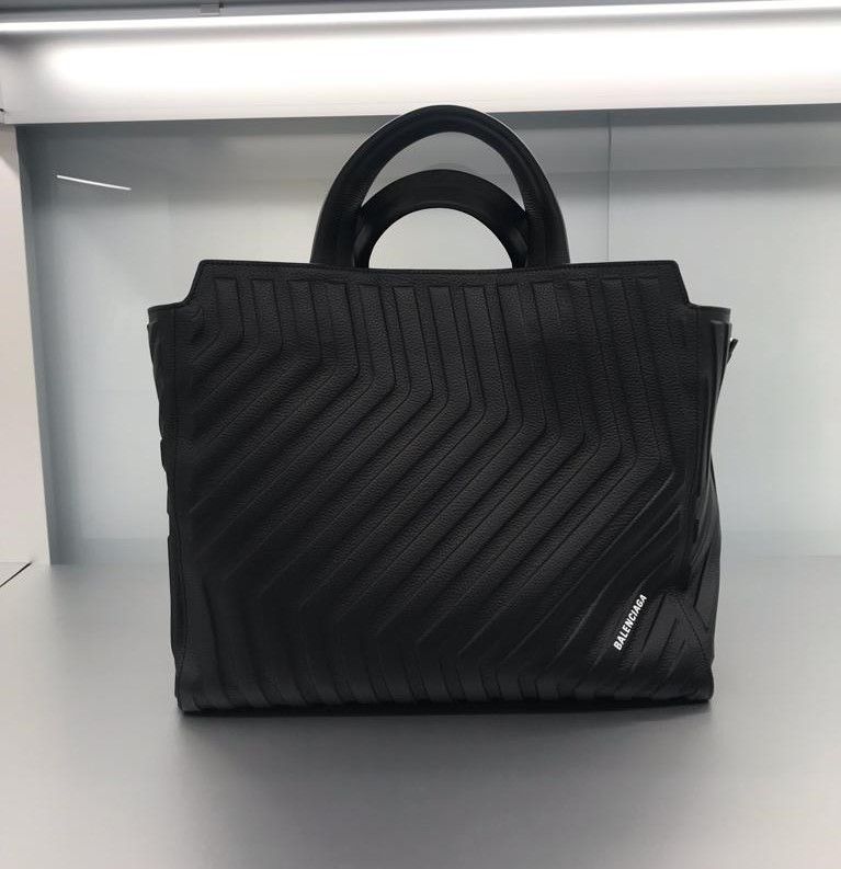 BALENCIAGA】CAR MEDIUM 横型 トート グレインカーフスキン