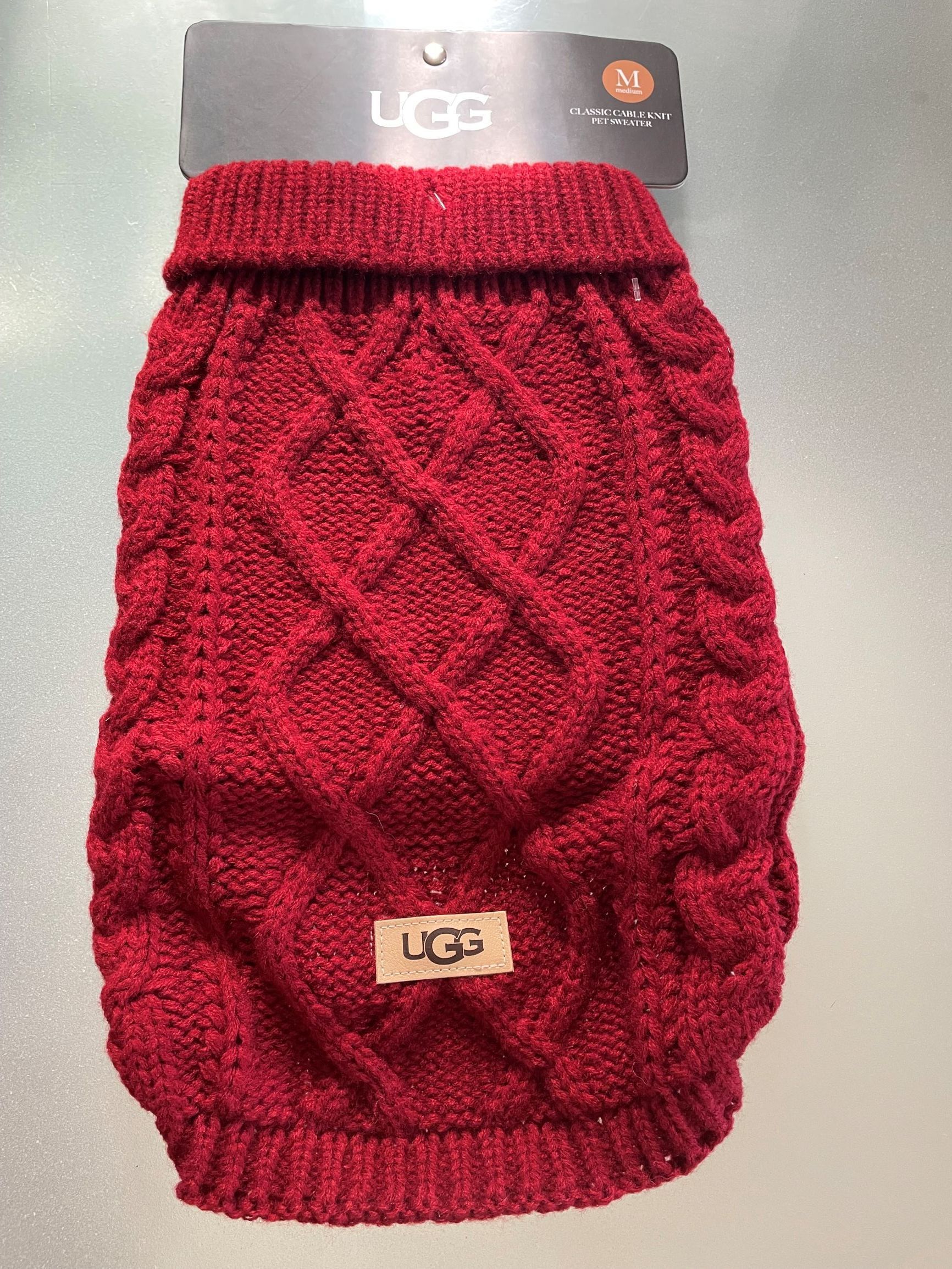 追跡有送料込【UGG】Classic Cable 犬用ニットセーター (UGG/ペット(犬 ...