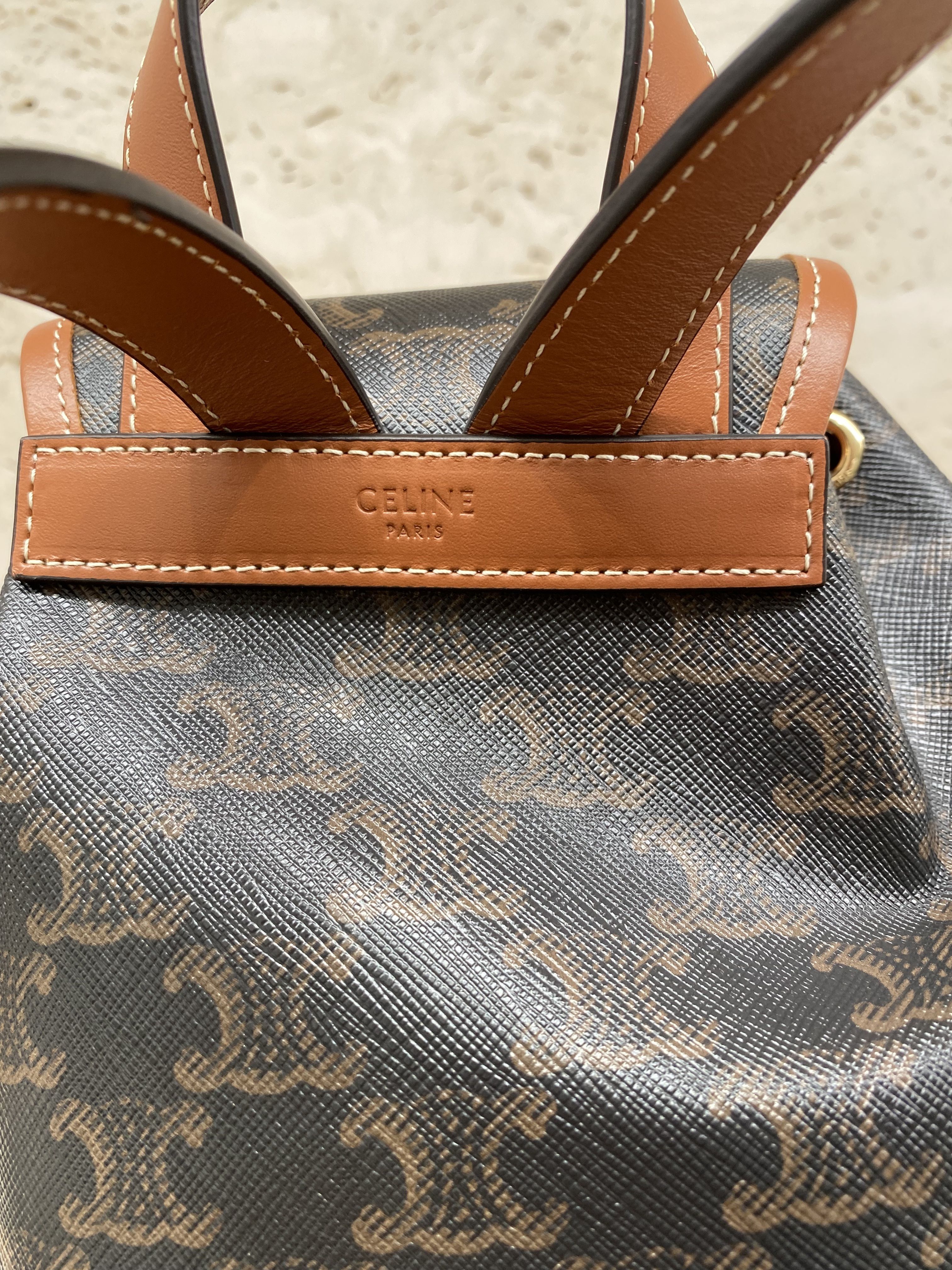 関税込★CELINE★トリオンフ 可愛いミニバックパック 関税込☆CELINE☆トリオンフ 可愛いミニバックパック (CELINE