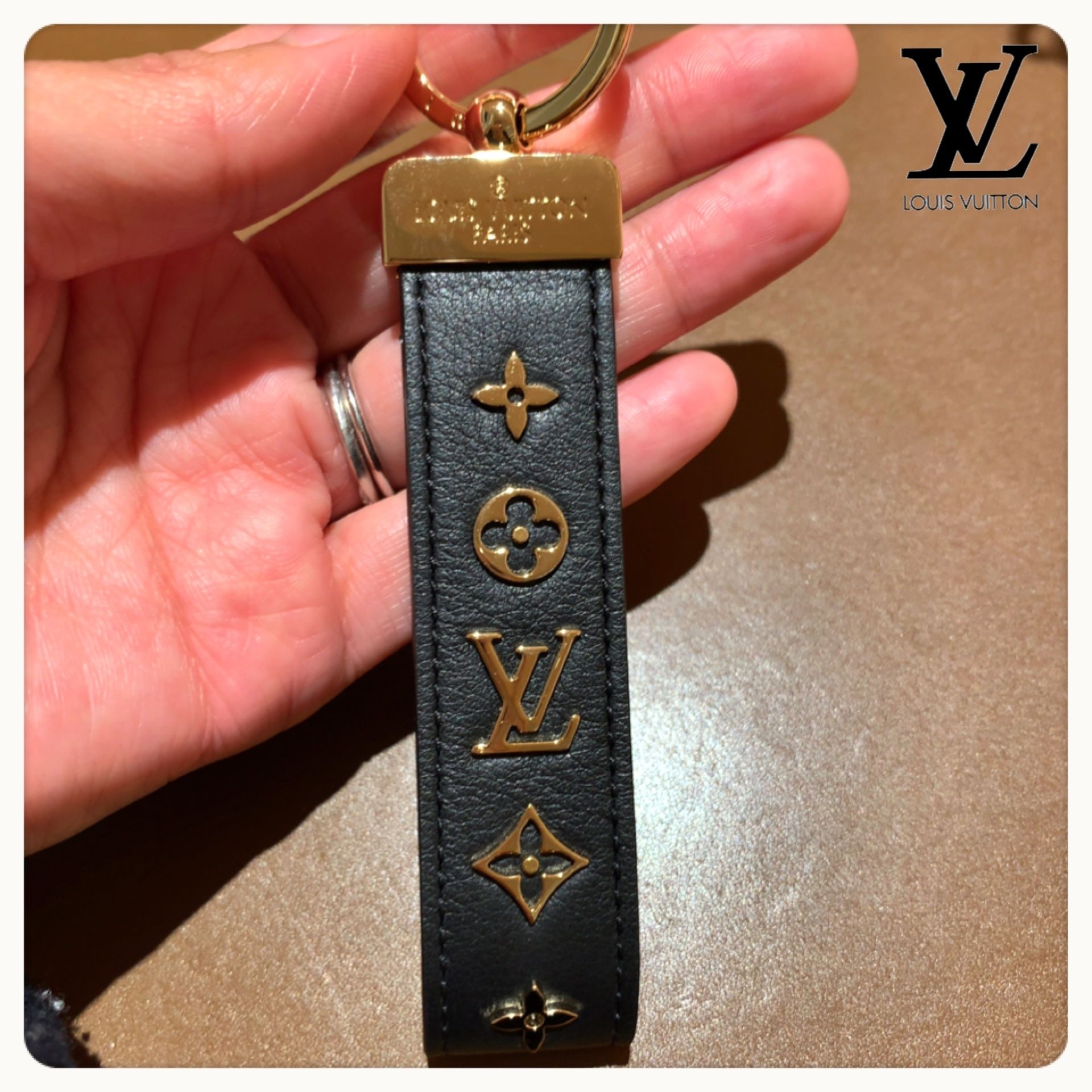 めいぽん様用 LOUIS VUITTON ポルトクレ ドラゴンヌ キーリング LOUIS VUITTON ルイヴィトン キーリング メンズ キーホルダー