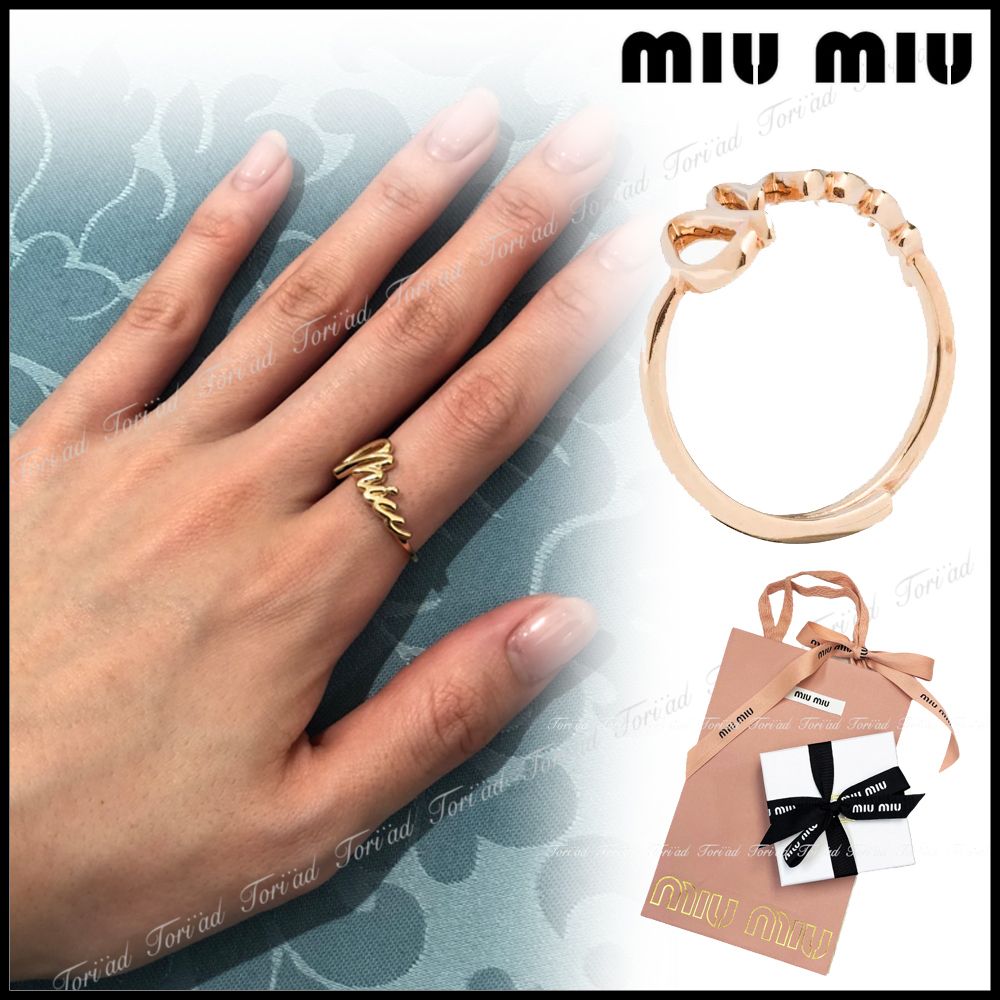 送料込】miumiu ミュウミュウ ロゴ メタルゴールドリング 指輪 (MiuMiu ...