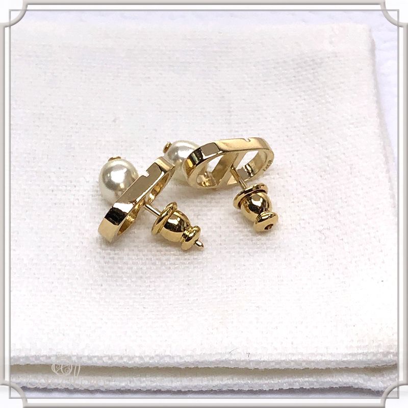 【Dior】ディオール Petit CD ピアス ☆国内発送☆ org.jpg?w=1500&h=1500