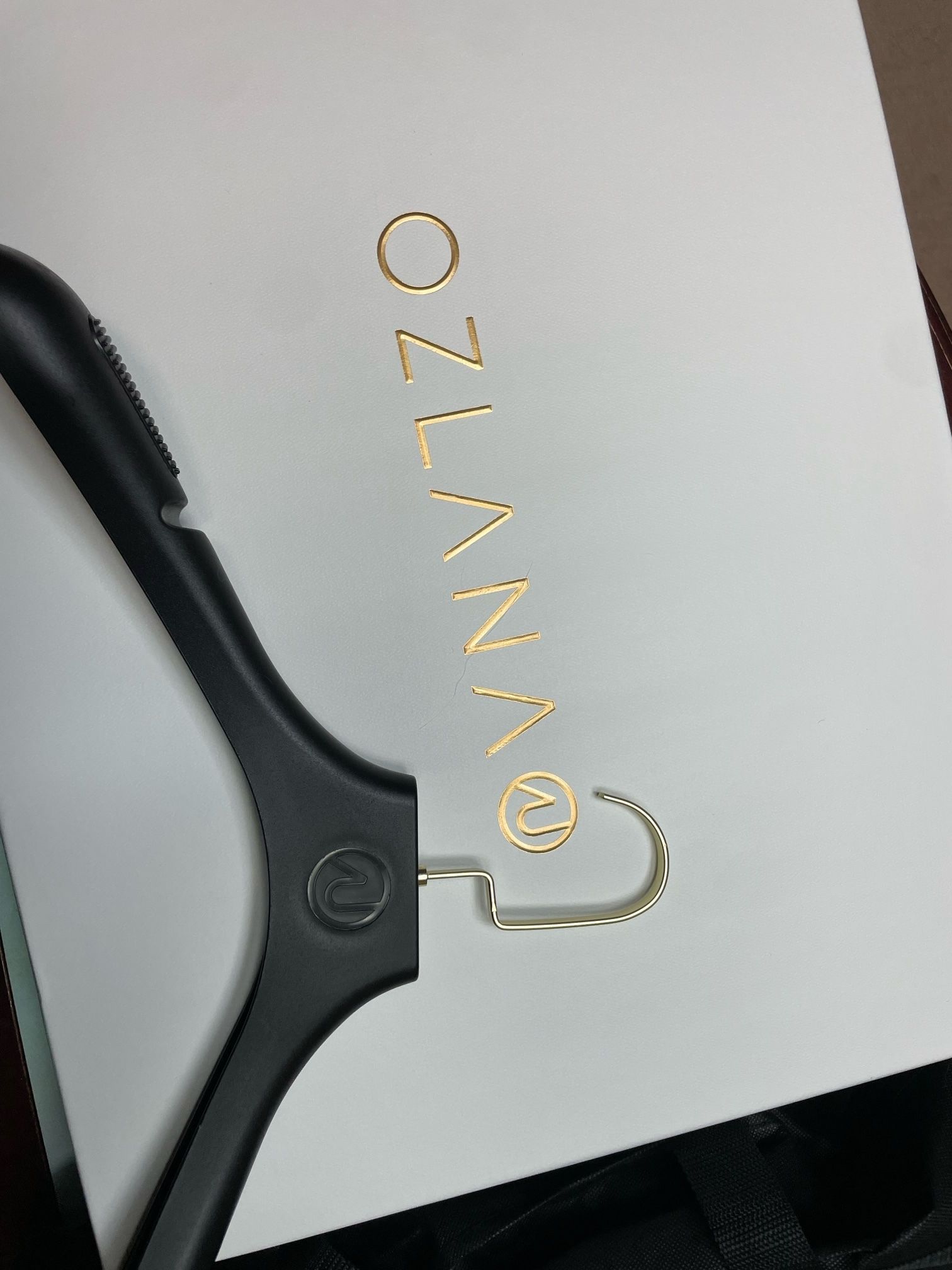 ◇OZLANA◇ブルーリボンリアルファーホワイトコート 国配 送関込 ◇OZLANA◇ブルーリボンリアルファーホワイトコート 国配 送関込