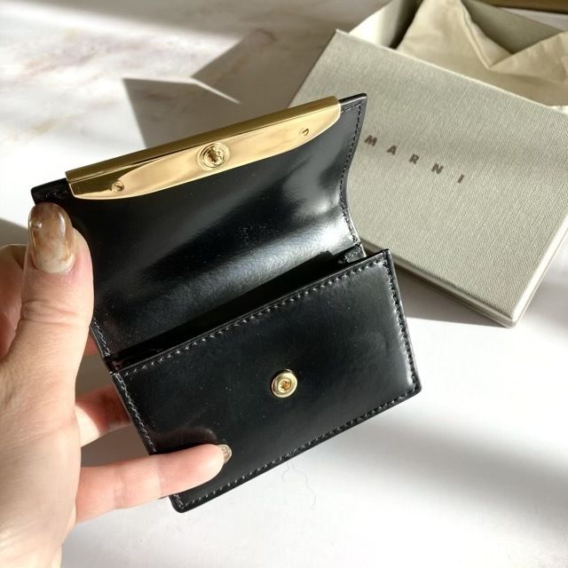 国内即発】MARNI グロスレザー ミニウォレット 折り財布 (MARNI ...
