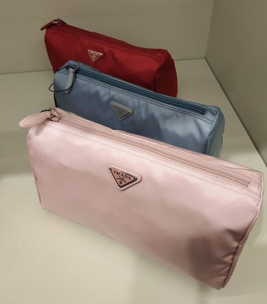 PRADA】1NA012 ナイロントラベルポーチ 大きめポーチ (PRADA/ポーチ PRADA】1NA012 ナイロントラベルポーチ 大きめポーチ (PRADA/ポーチ