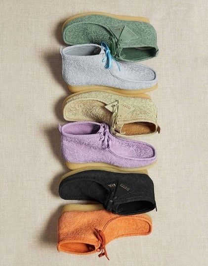 Clarks×END.◇コラボ OXFORD FLOWERS◇オリジナルスワラビー (Clarks 【人気の激安通販】 エンド×クラークスワラビーブーツOxfordFlowersBlackFloral ブーツ