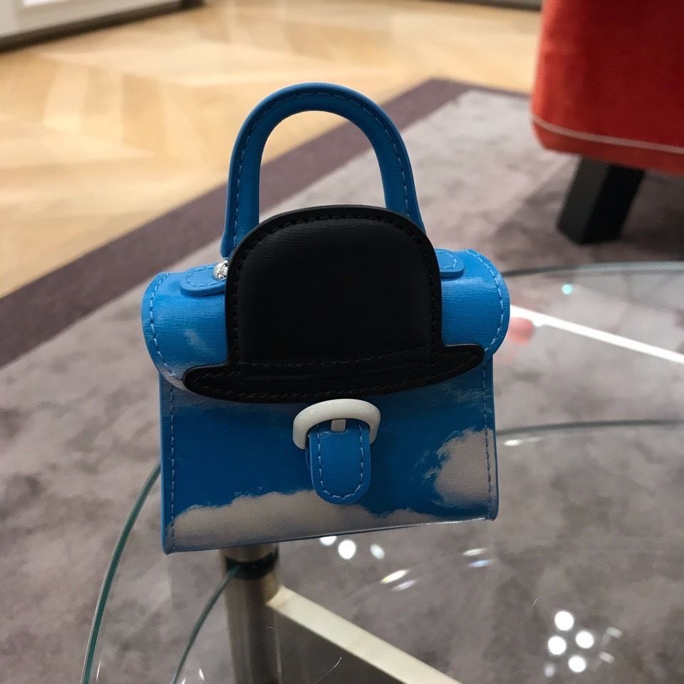 入手困難【Delvaux】Brillant Charms Box Calf ミニチュアバッグ 入手困難【Delvaux】Brillant Charms Box Calf ミニチュアバッグ