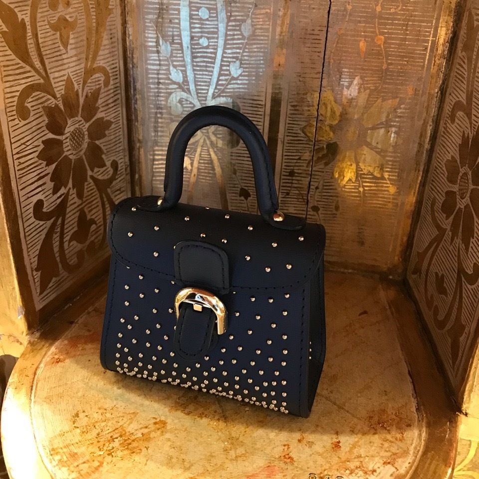 入手困難【Delvaux】Brillant Charms Box Calf ミニチュアバッグ 入手困難【Delvaux】Brillant Charms Box Calf ミニチュアバッグ