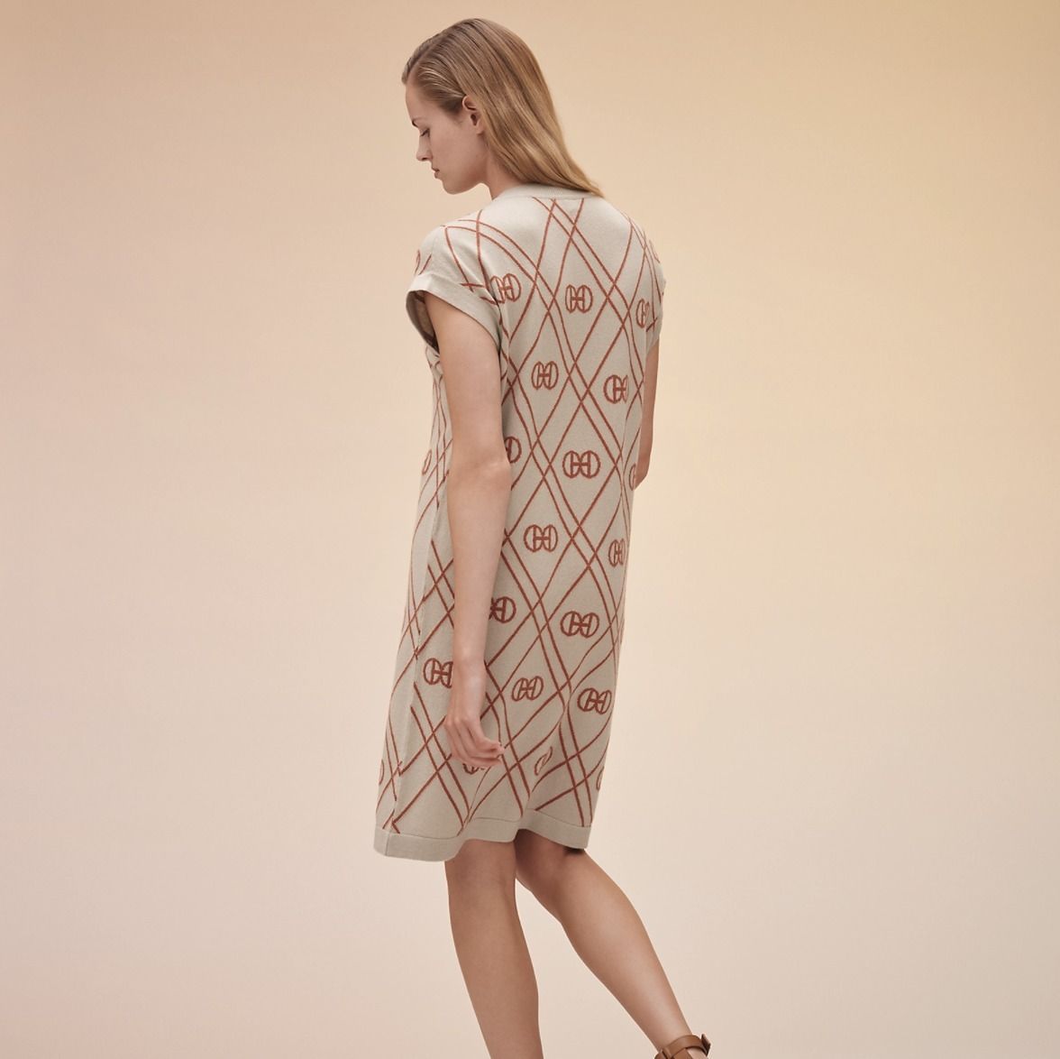 M【T-ポイント5倍】 HERMES☆ショートスリーブドレス《ラウンドH 販売大セール エルメス ショートスリーブドレス 2021AW ニット/セーター