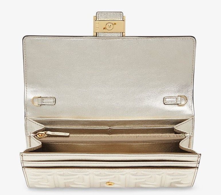 フェンディ 長財布 チェーン バケット 海外限定 ロゴ ゴールド (FENDI フェンディ 長財布 チェーン バケット 海外限定 ロゴ ゴールド (FENDI