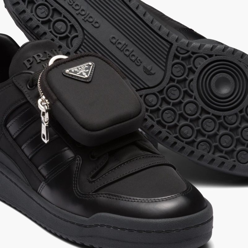 直営店】PRADA×adidas コラボスニーカー Re-Nylon ロゴ 2色 (adidas 直営店】PRADA×adidas コラボスニーカー Re-Nylon ロゴ 2色 (adidas