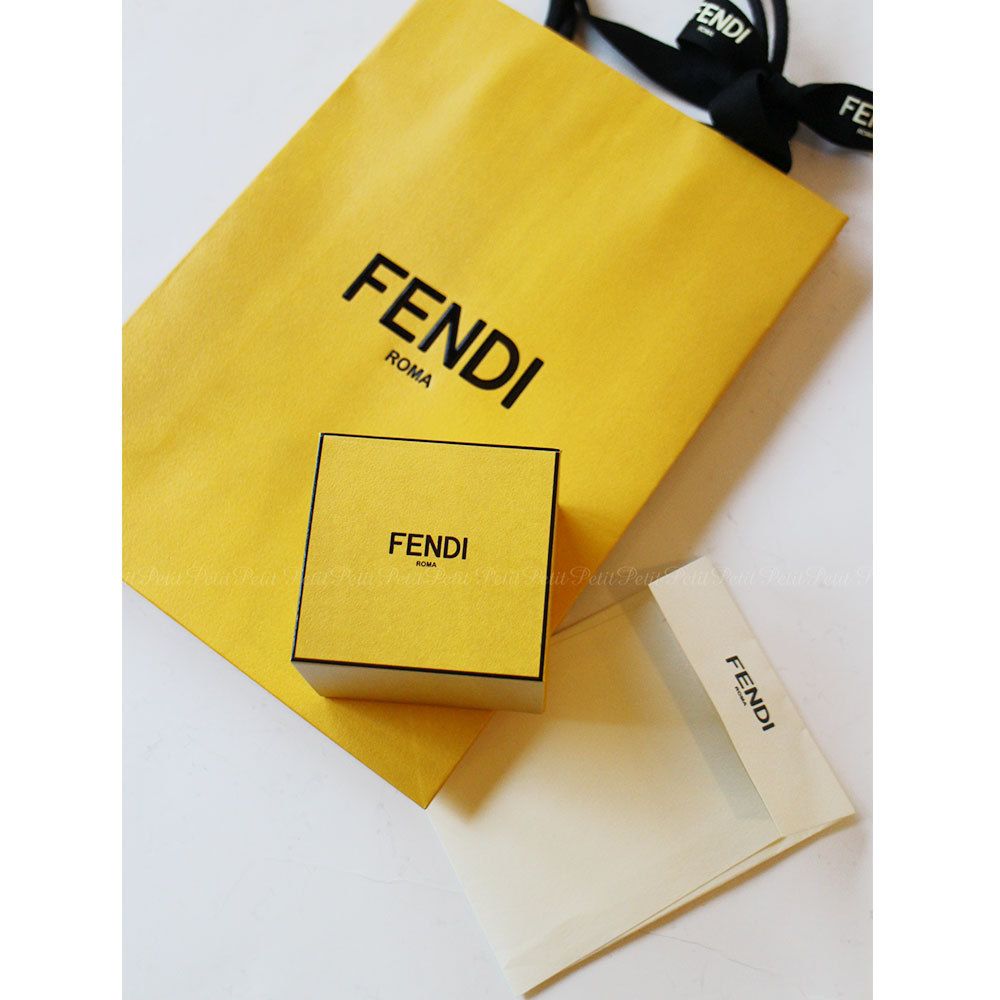 すぐ届く国内発☆Fendi フェンディ キラキラロゴ!ネックレス