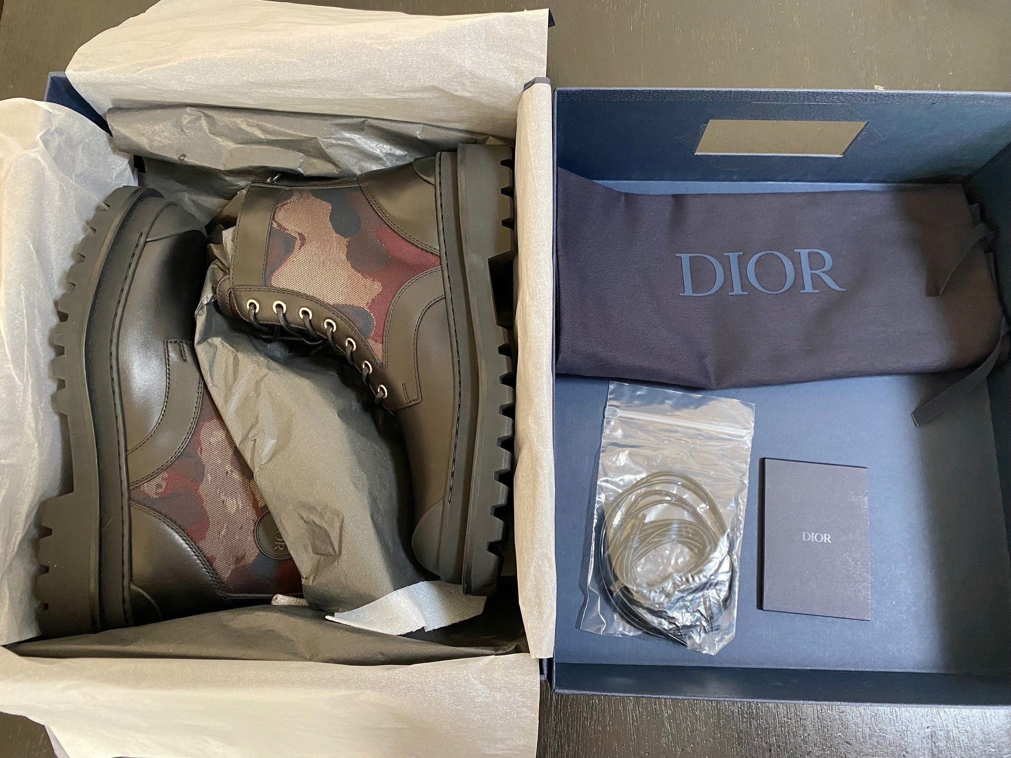 21AW【国内在庫】DIOR ディオール EXPLORER ブーツ カーフスキン (Dior 21AW【国内在庫】DIOR ディオール EXPLORER ブーツ カーフスキン (Dior