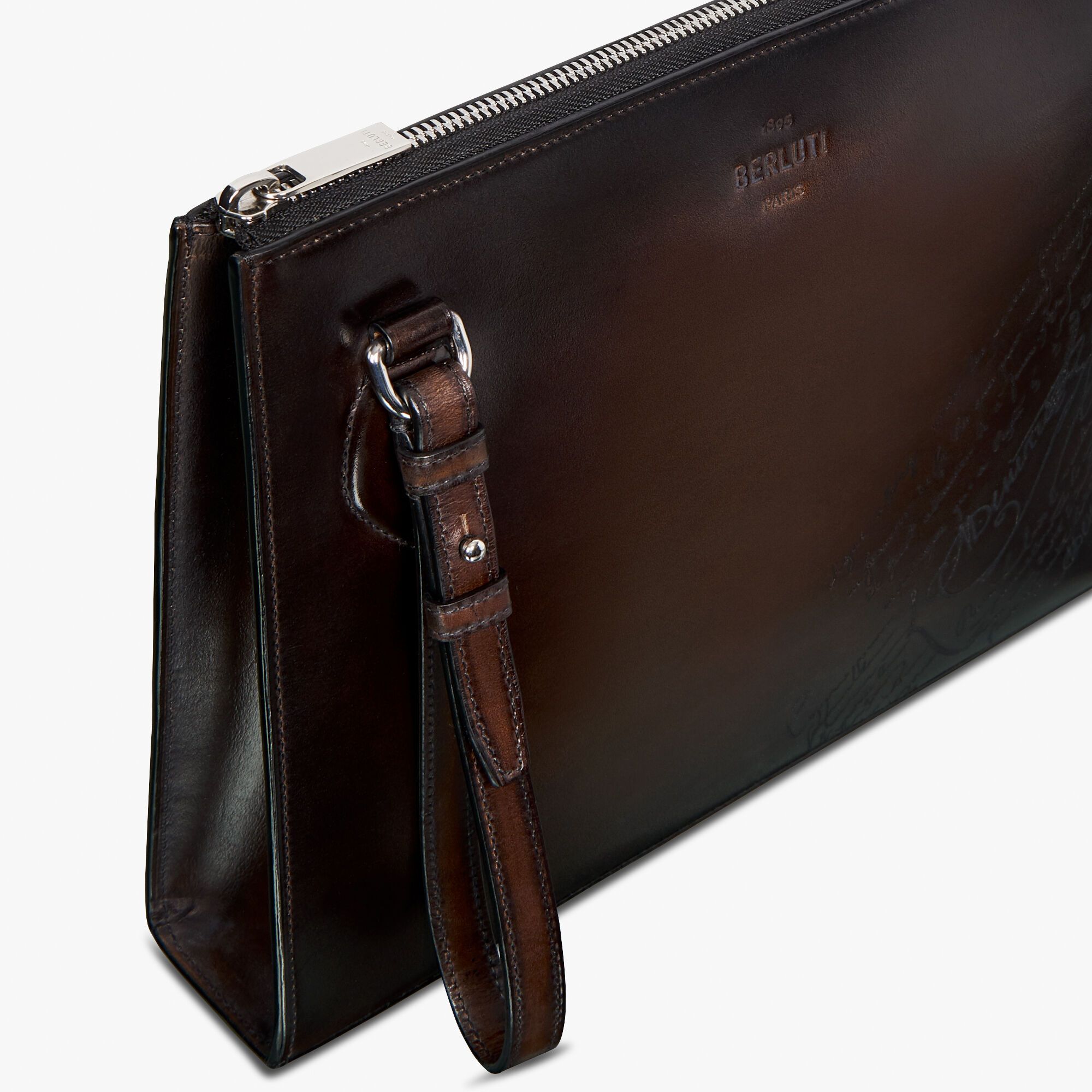 ニノボリュームストラップレザースクリットスワイプクラッチ (Berluti ...