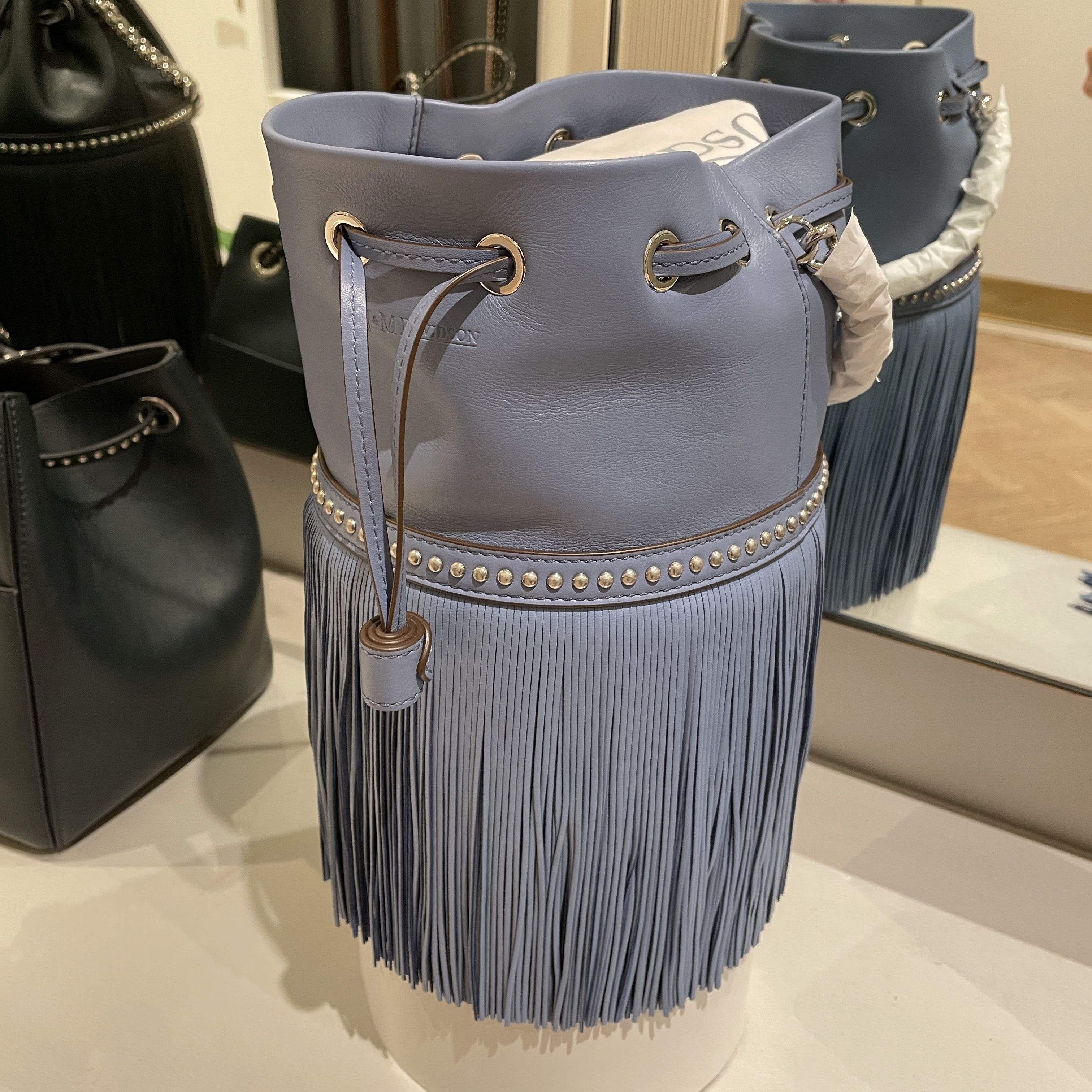 J&M DAVIDSON Mサイズ フリンジカーニバル - www.abacus-plus.com 公式アウトレットストア フリンジカーニバル Mサイズ DAVIDSON J&M ハンドバッグ