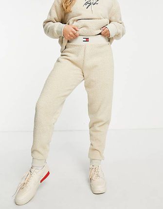 人気ブランドの新作 シェルパ Hilfiger】85 【Tommy フラッフィー セットアップ ロゴ ルームウェア・パジャマ Tommy Hilfiger◇85 シェルパ フラッフィー ロゴ セットアップ (Tommy