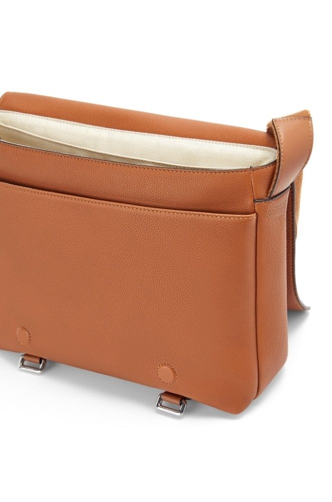 直営店【LOEWE】カーフスキン ミリタリー メッセンジャー バッグ ...