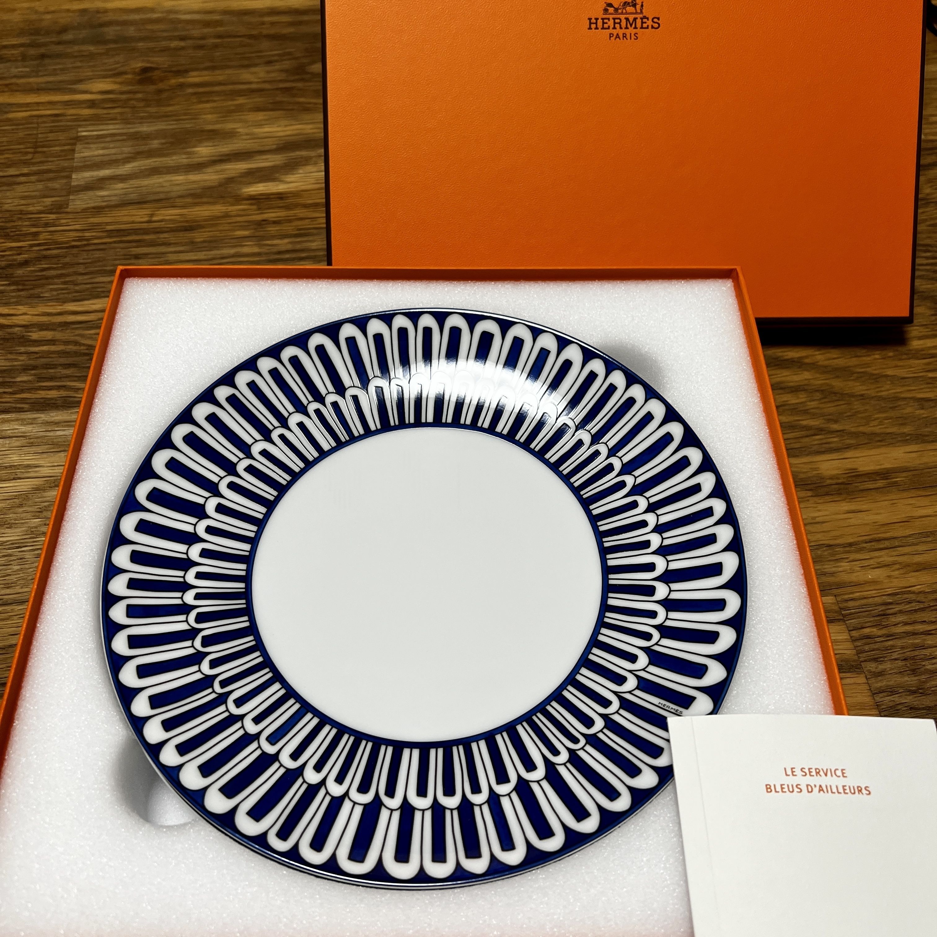 新品即納 HERMES プレート 21.5cm ペア エルメス ブルーダイユール