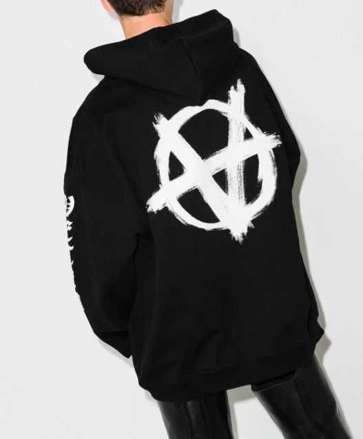 VETEMENTS >> DOUBLE ANARCHY ロゴ フード付き パーカー (VETEMENTS VETEMENTS >> DOUBLE ANARCHY ロゴ フード付き パーカー (VETEMENTS