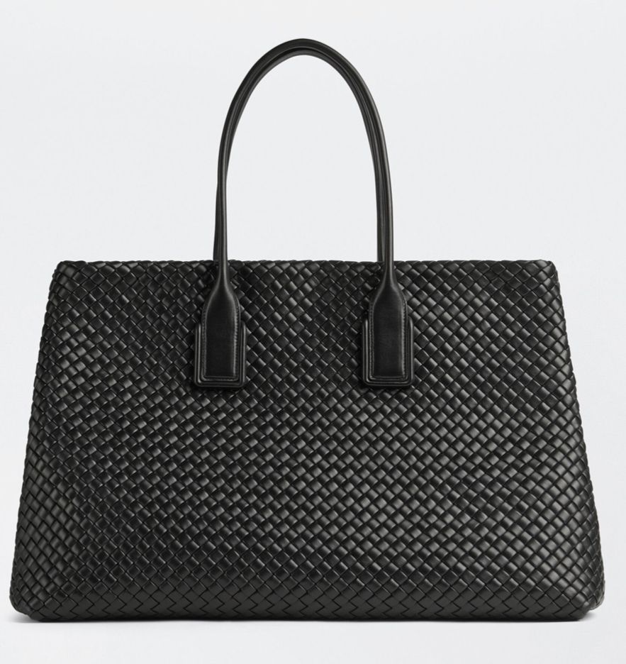 BOTTEGA VENETA イントレチャー レザー スナップ トートバッグ BOTTEGA VENETA イントレチャー レザー スナップ トートバッグ