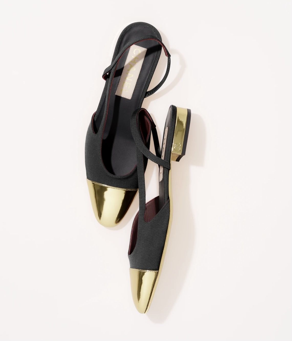 ゴールドアクセントで上品♪】シャネル サンダル (CHANEL/パンプス ゴールドアクセントで上品♪】シャネル サンダル (CHANEL/パンプス