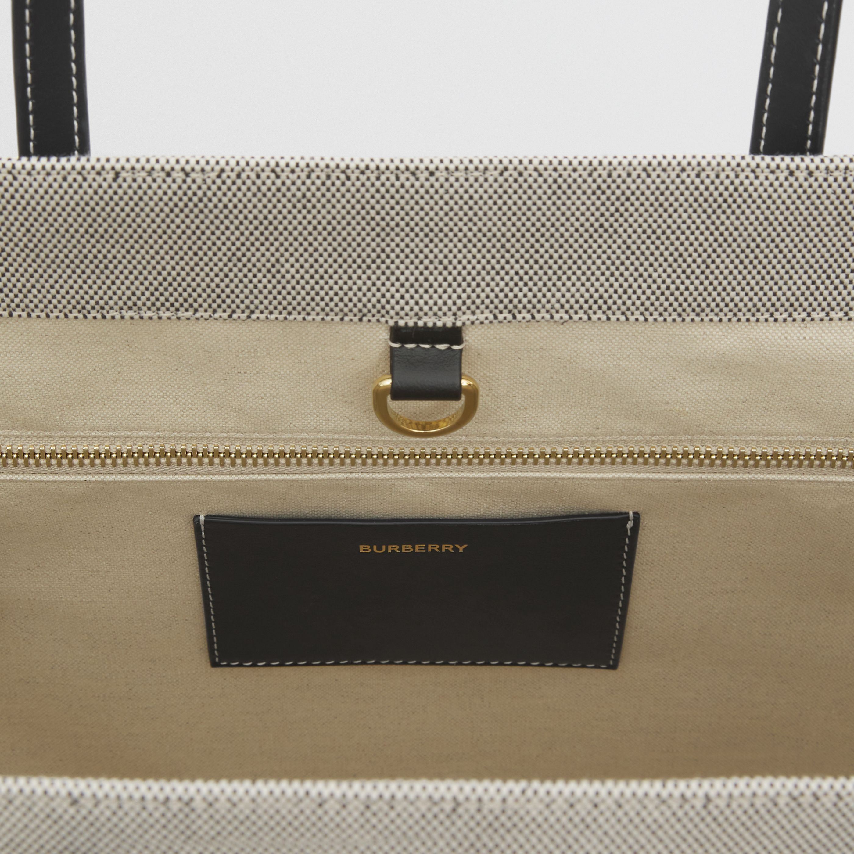 ミディアム ツートン キャンバス&レザー フレヤトート (Burberry ...
