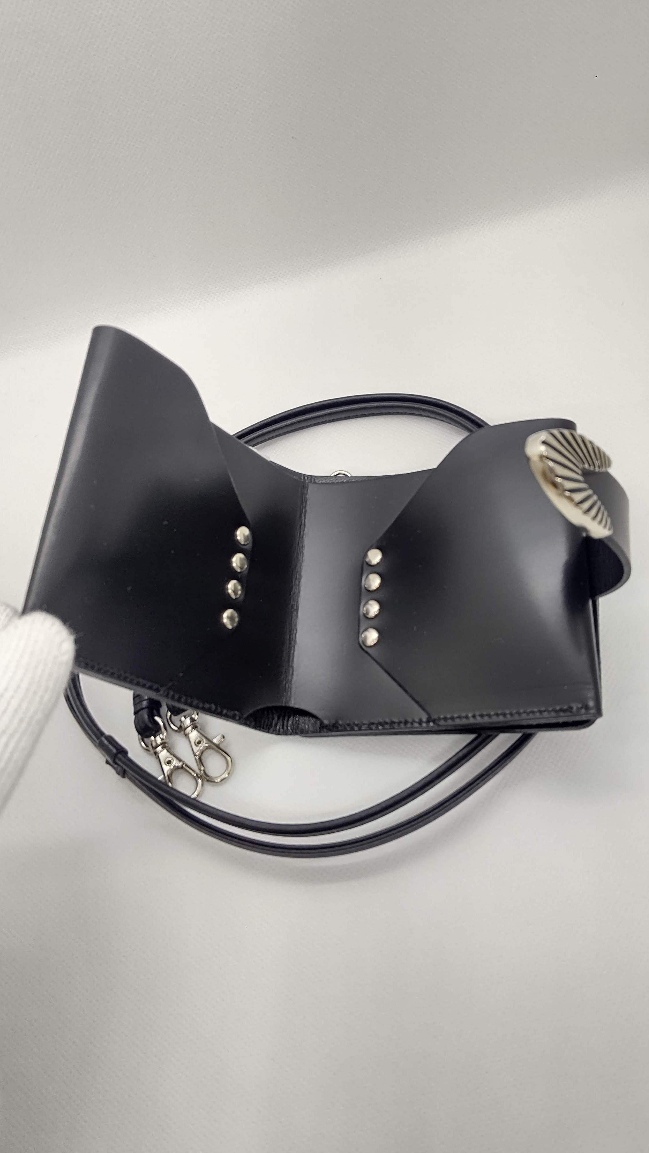 すぐ届く】TOGA PULLA◇新作◇レザーショルダー二つ折り財布 (TOGA