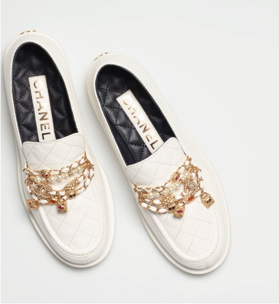 CHANEL シャネル ローファー シューズ CCマーク ロゴ 人気 CHANEL シャネル ローファー シューズ CCマーク ロゴ 人気