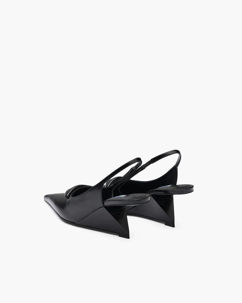 新作☆春夏【PRADA】ブラッシュドレザー スリングバックパンプス 新作☆春夏【PRADA】ブラッシュドレザー スリングバックパンプス