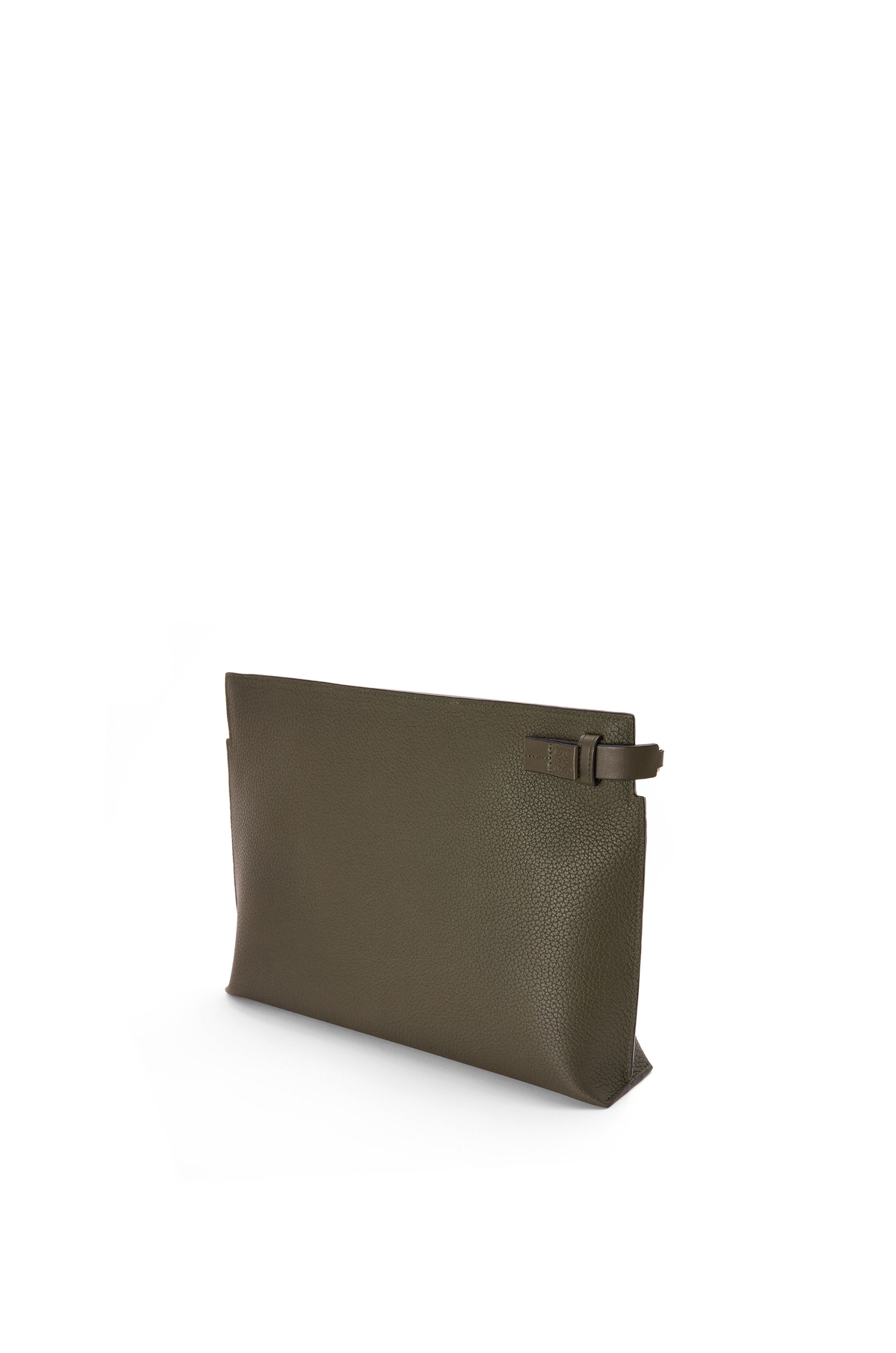 LOEWE☆ グレインカーフ ブランド Tポーチ / クラッチバッグ 3色 LOEWE☆ グレインカーフ ブランド Tポーチ / クラッチバッグ 3色