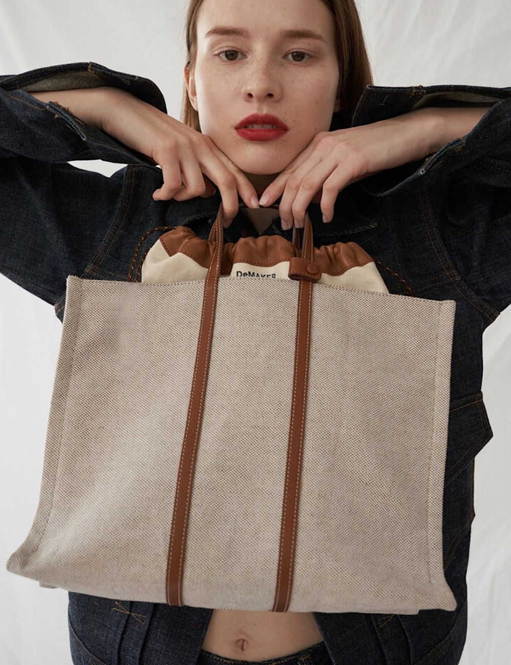 韓国 DeMAKER【チョン・ソミン 着用】New vase bag バッグ (DeMAKER ...