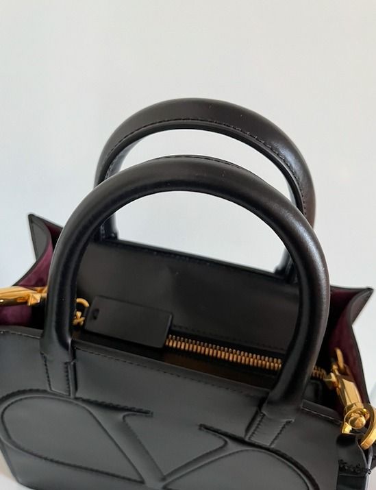 【VALENTINO】VIP価格【オーバルハンドバック】スモール VALENTINO☆ VIP Sale お早目に スモールトップハンドルバッグ