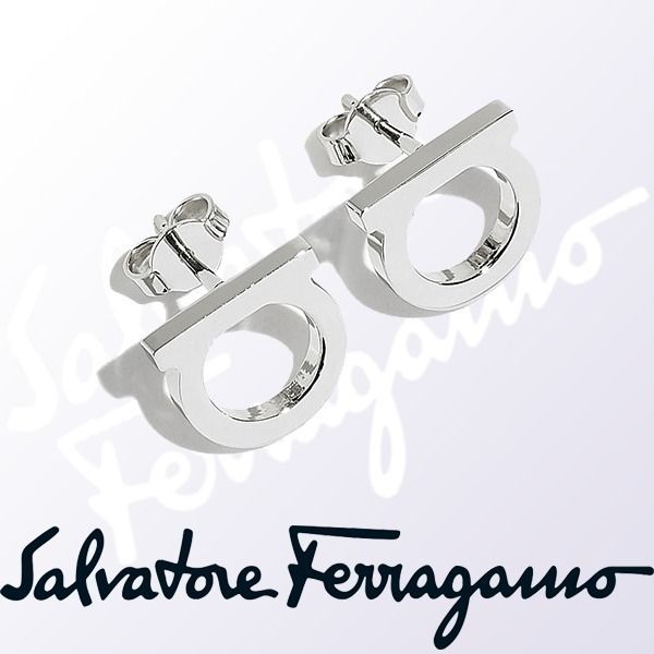 メンズも付けたい!SALVATORE FERRAGAMO☆ガンチーニピアス (Salvatore メンズも付けたい!SALVATORE FERRAGAMO☆ガンチーニピアス (Salvatore
