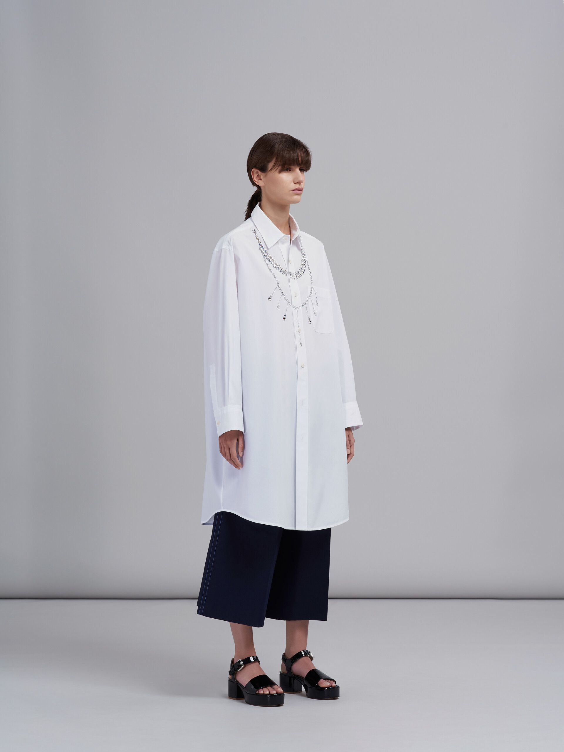 ☆MARNI☆マルニ ラインストーンアップリケ 白シャツ (MARNI/ブラウス ☆MARNI☆マルニ ラインストーンアップリケ 白シャツ (MARNI/ブラウス