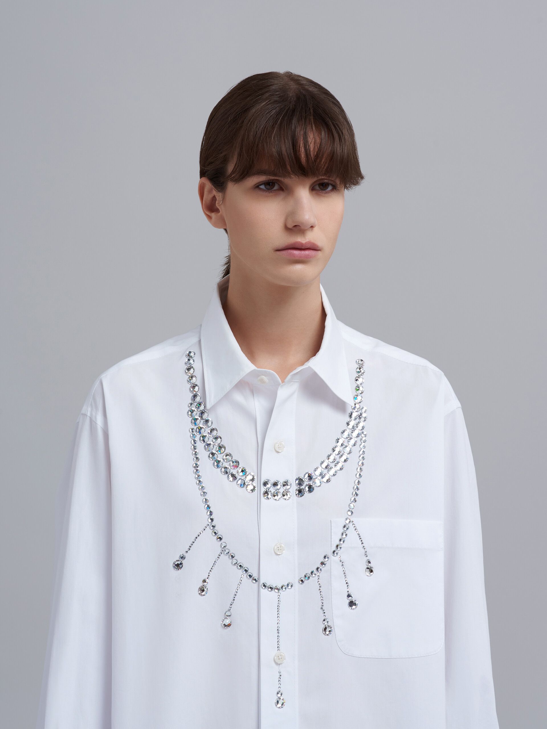 ☆MARNI☆マルニ ラインストーンアップリケ 白シャツ (MARNI/ブラウス ☆MARNI☆マルニ ラインストーンアップリケ 白シャツ (MARNI/ブラウス
