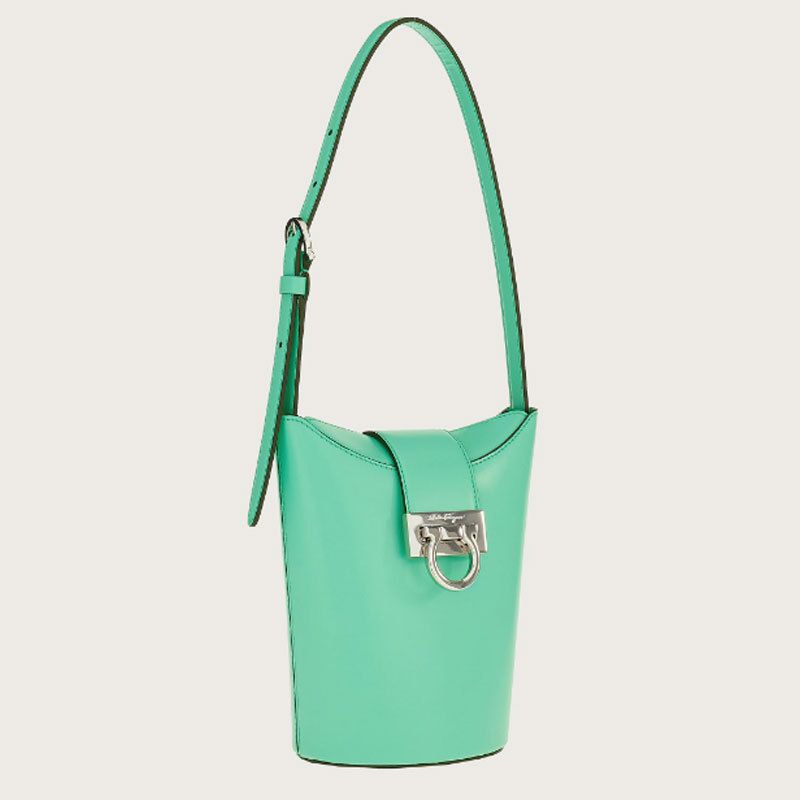 直営店買付☆【FERRAGAMO】TRIFOLIO ショルダーバック S (Salvatore 直営店買付☆【FERRAGAMO】TRIFOLIO ショルダーバック S (Salvatore