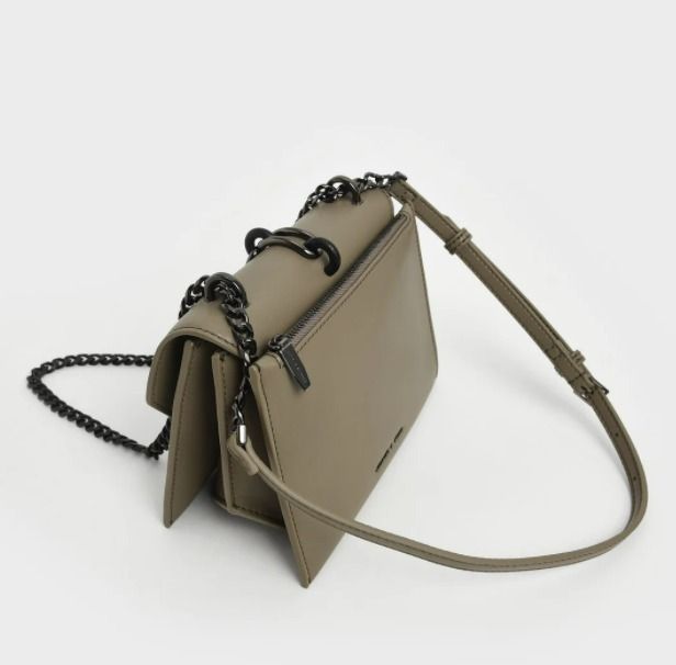 すぐ届く】 CHARLES & KEITH ターンロッククロスボディバッグ