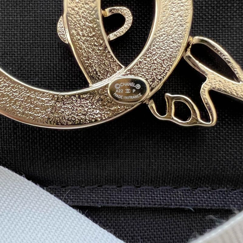 追跡付き☆CHANEL☆22春夏プレ ブローチ☆オシャレで可愛い♪ (CHANEL 追跡付き☆CHANEL☆22春夏プレ ブローチ☆オシャレで可愛い♪ (CHANEL