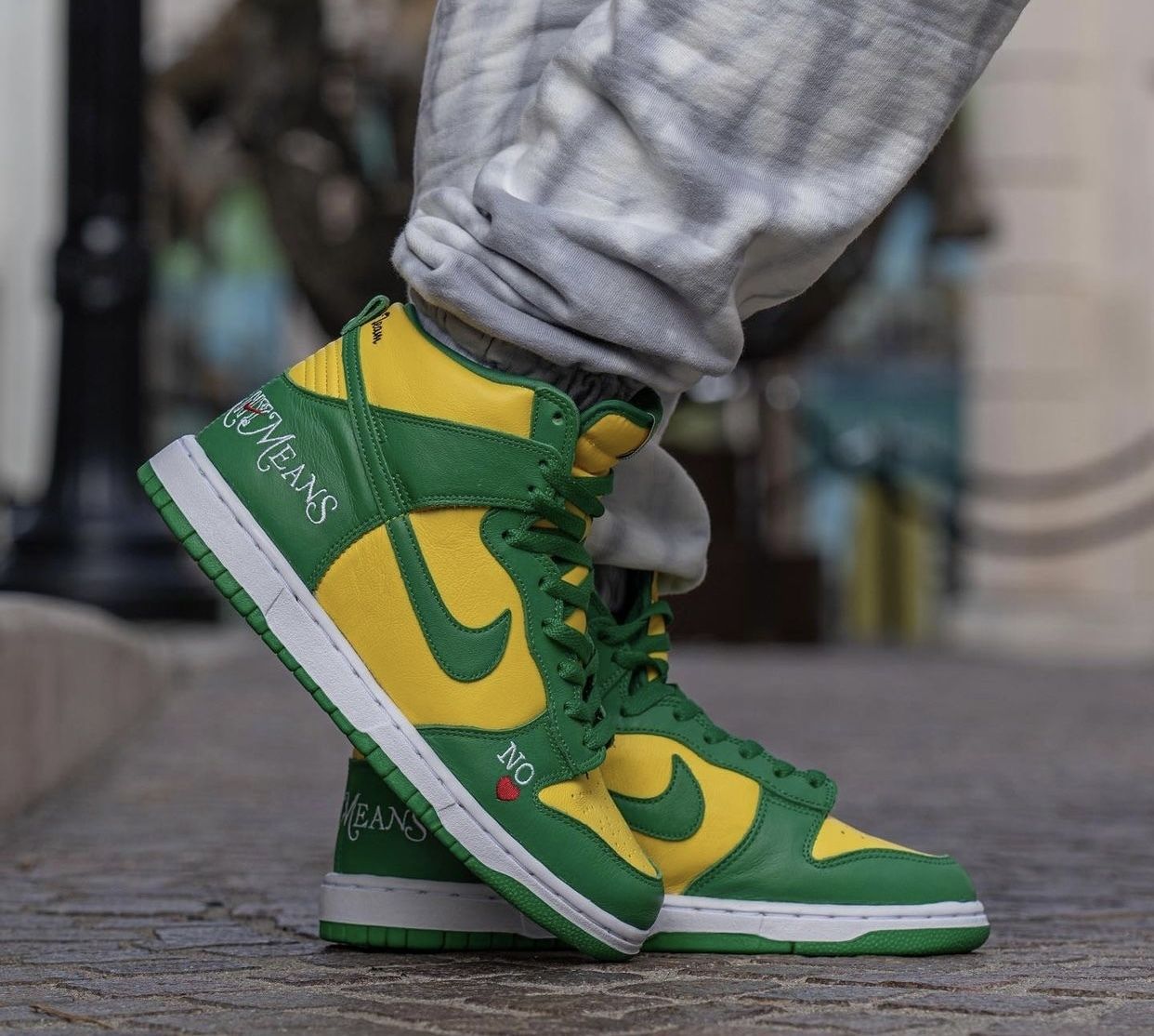 ★NIKE x SUPREME★UR確定！話題の注目コラボ★ ☆SUPREME x NIKE☆UR確定！世界中を騒がせた話題の1足