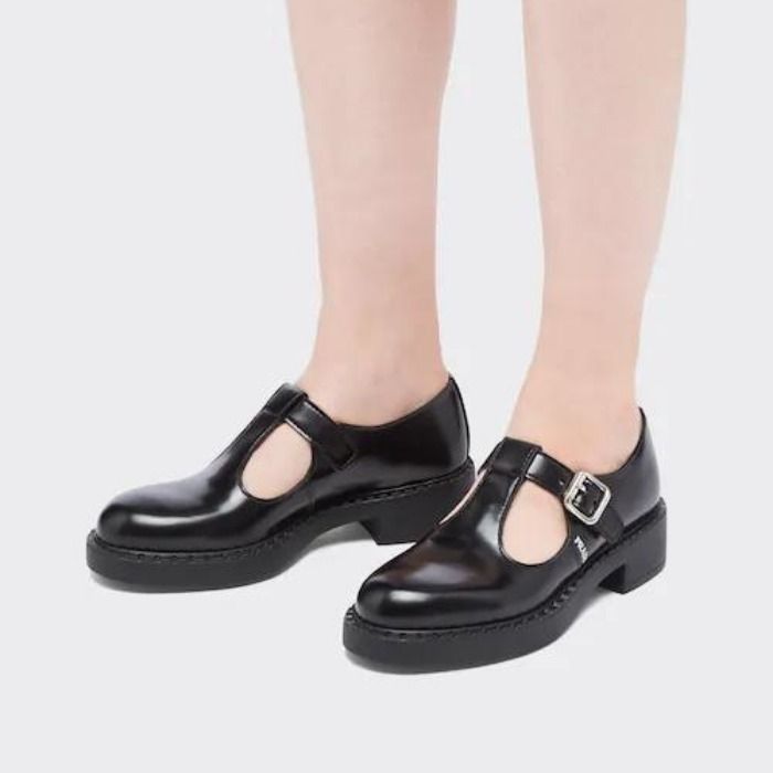 PRADA ブラッシュレザーメアリージェーンTストラップシューズ (PRADA ...