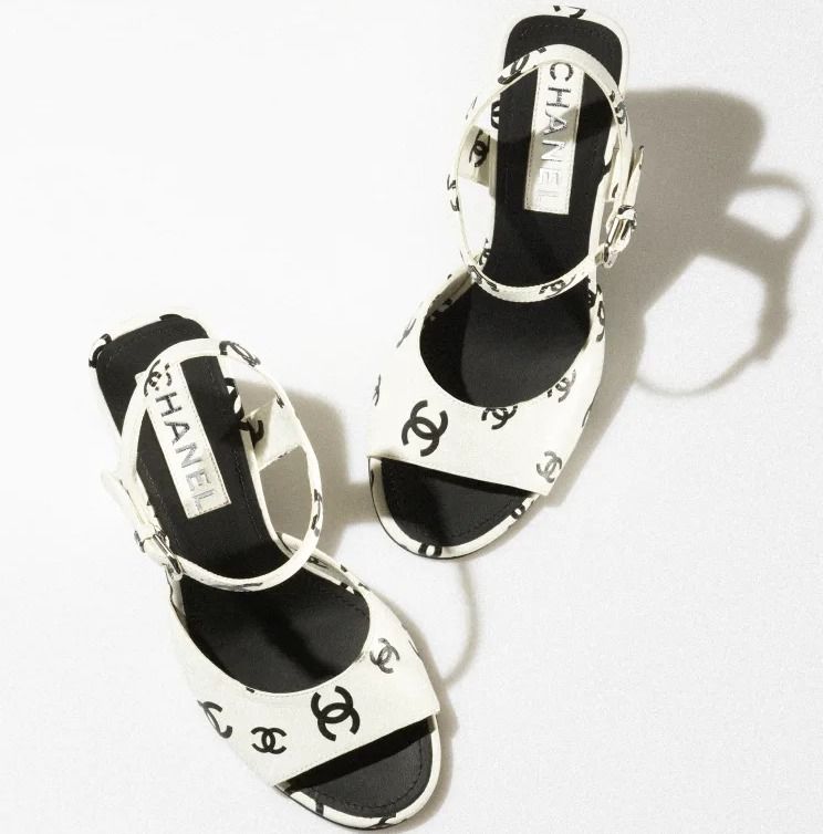 華やか♡シャネル☆サンダル☆ホワイト&ピンク&ブラック (CHANEL 華やか♡シャネル☆サンダル☆ホワイト&ピンク&ブラック (CHANEL