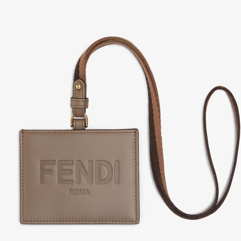すぐ届く【FENDI】カードケース 定期入れ IDカード ストラップ (FENDI すぐ届く【FENDI】カードケース 定期入れ IDカード ストラップ (FENDI