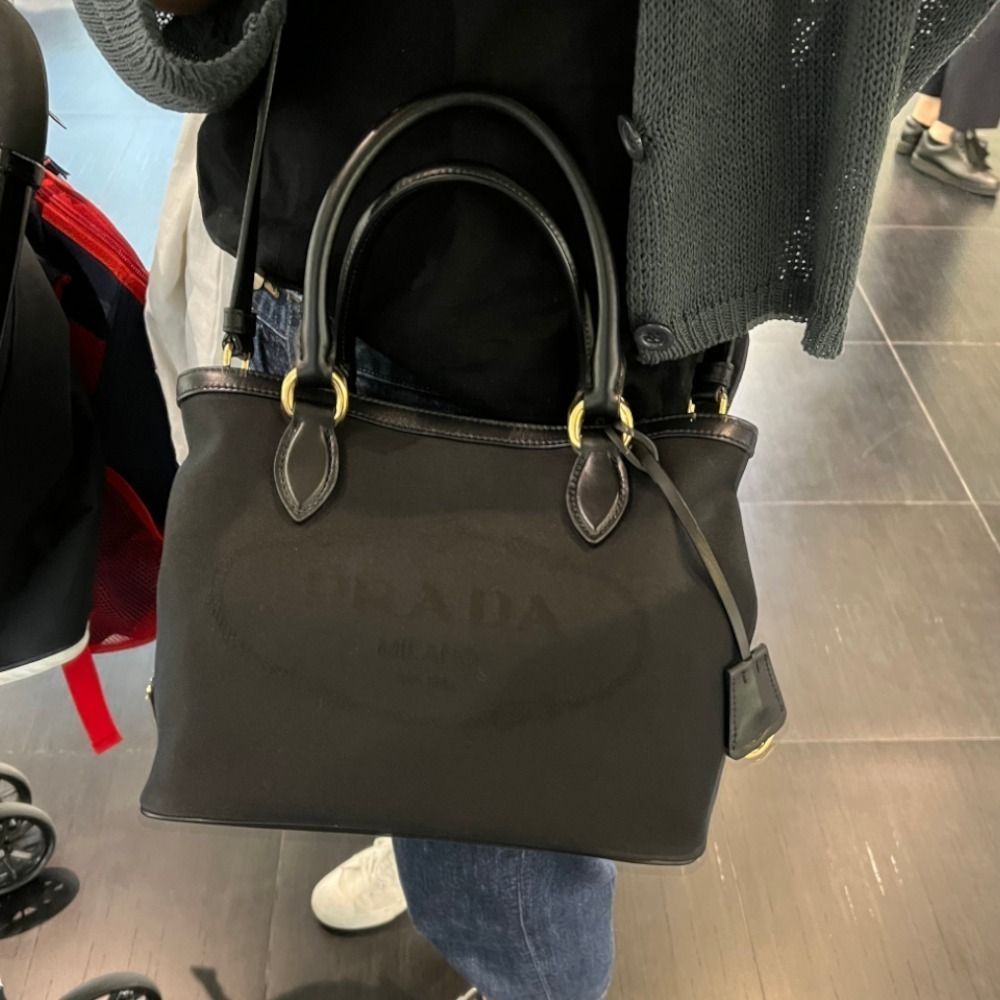 PRADA】OUTLET☆キャンバスジャガードバッグ☆完売前に!! (PRADA