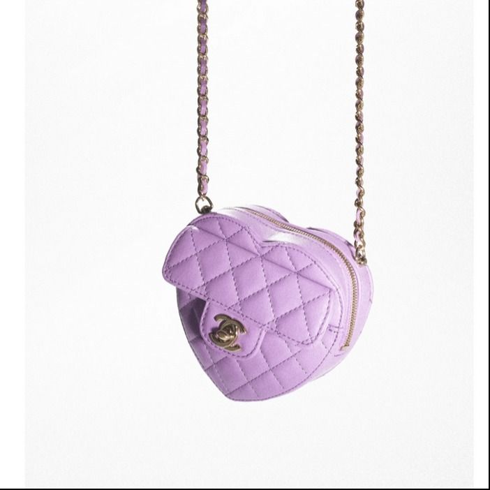 22新作☆3色☆ハート型が可愛い】CHANEL ハートクラッチバッグ (CHANEL 22新作☆3色☆ハート型が可愛い】CHANEL ハートクラッチバッグ (CHANEL