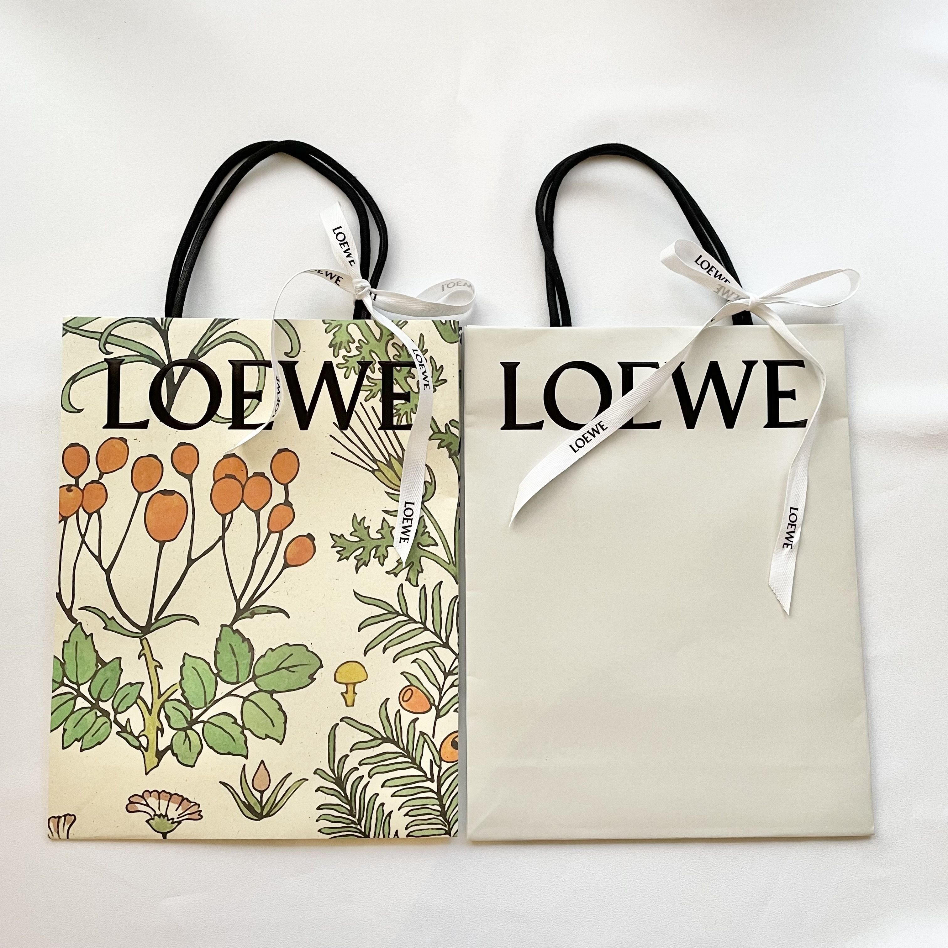 【LOEWE】正規店買付★アナグラム トートバッグ スモール LOEWE】正規店買付☆アナグラム トートバッグ スモール (LOEWE