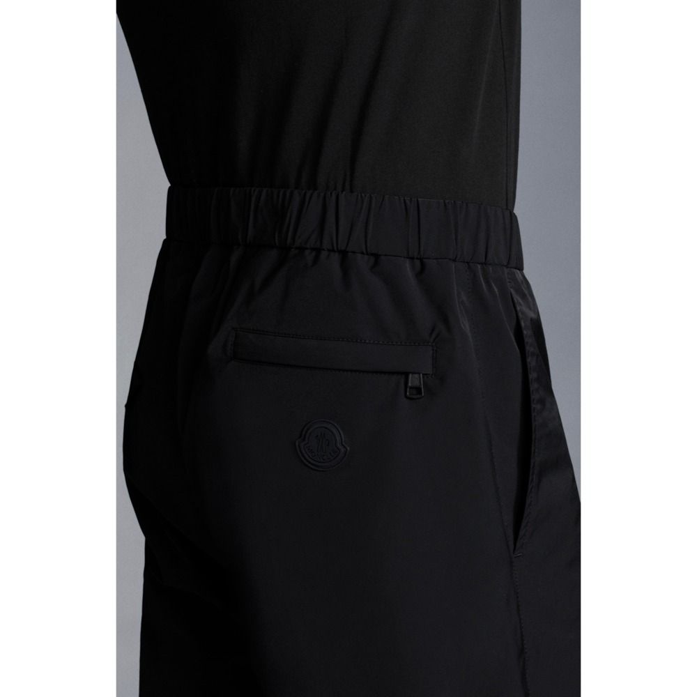 ☆直営店買付☆モンクレール ショートパンツ レタリングロゴ (MONCLER ☆直営店買付☆モンクレール ショートパンツ レタリングロゴ (MONCLER