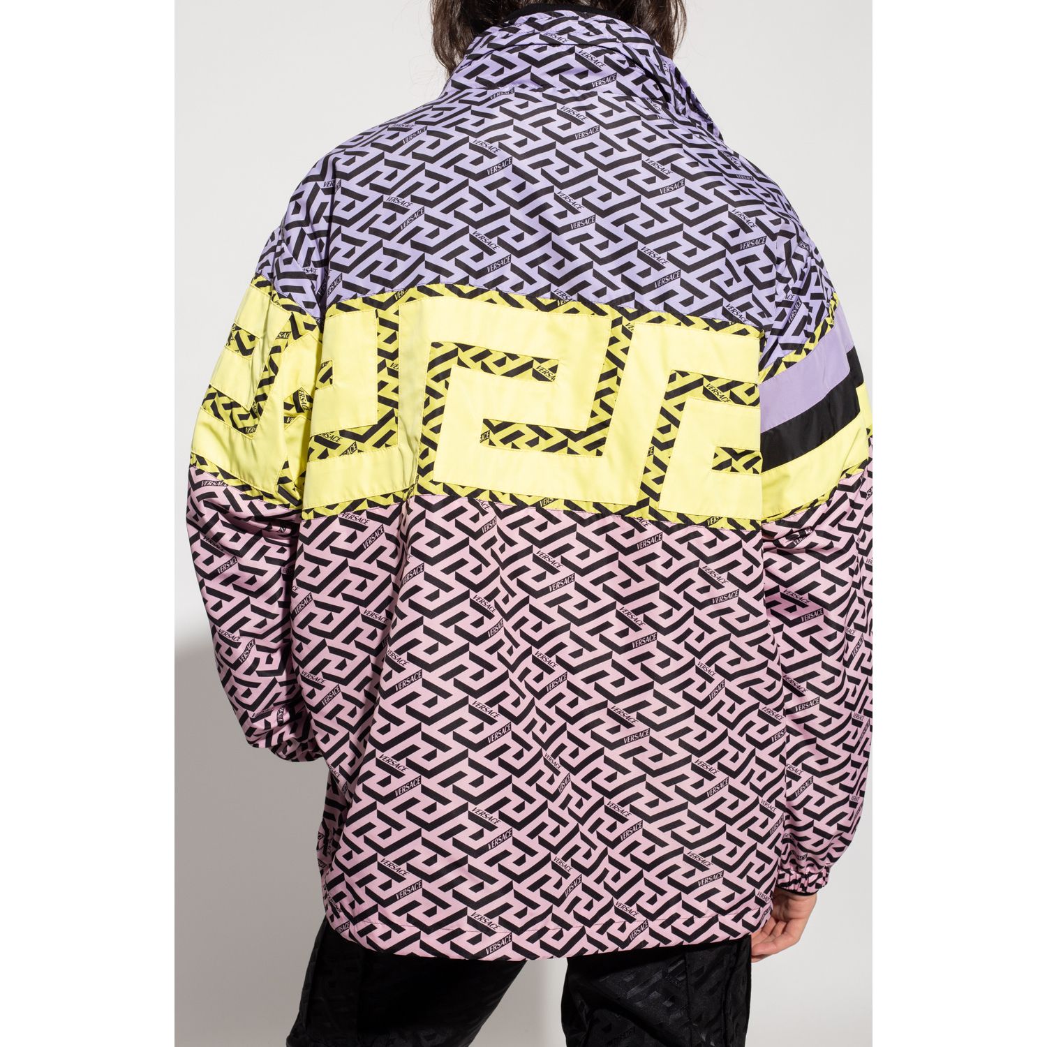 VERSACE(ヴェルサーチ）バロックプリントレインコート