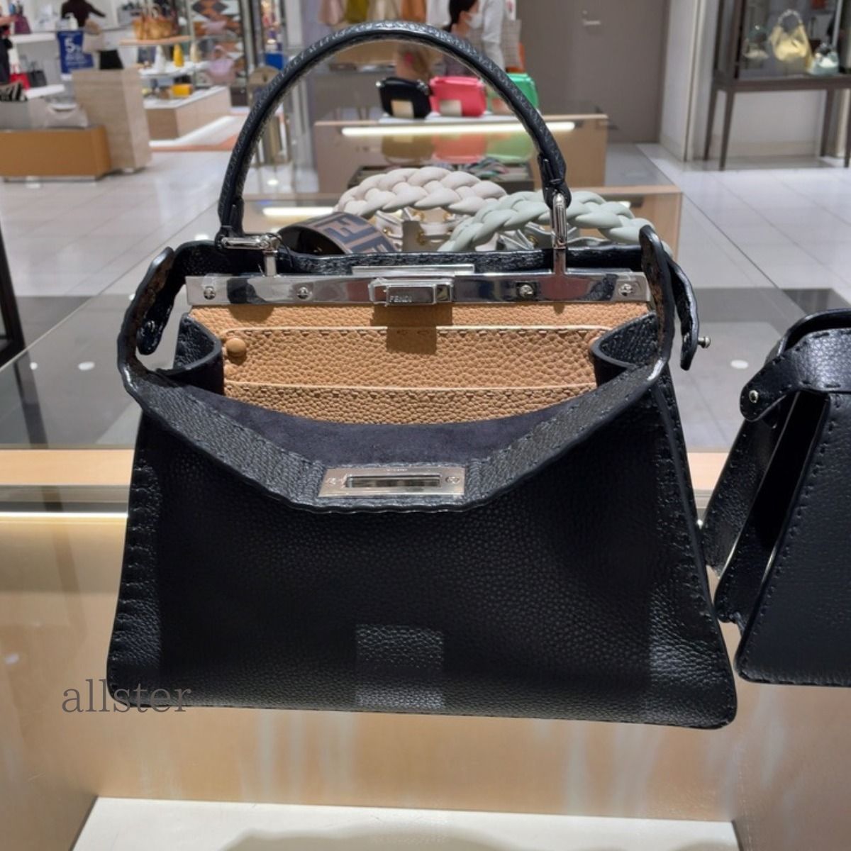 FENDI】フェンディ ピーカブー ICU ミディアム サイズ バッグ (FENDI ...